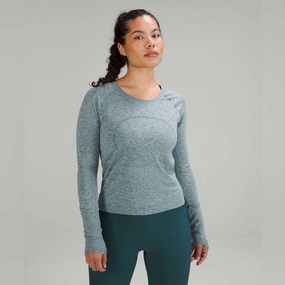 Lululemon Swiftly Tech Long Sleeve Shirt 2.0 *Race Length in Green Jasper/White